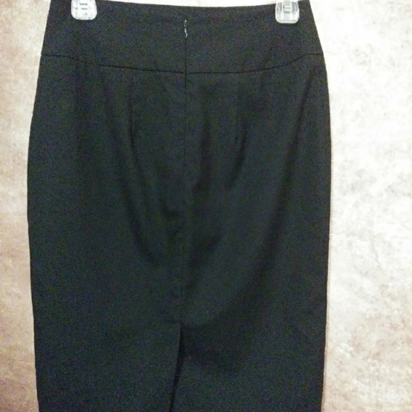 Mossimo - Picture 2 of 4